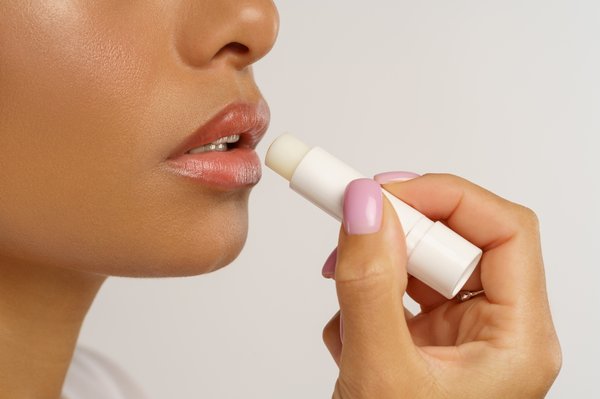 Top 5 avantages du baume à lèvres naturel pour une beauté éco-responsable